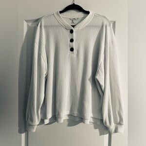 Como Vintage White Button-Up Sweater